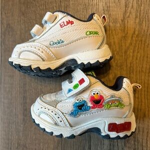 Vintage 2000s Y2K Baby Boy Sesame Street shoes sneakers EUC 2c Elmo Cookie Oscar
